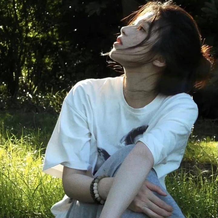 怪异少女神隐